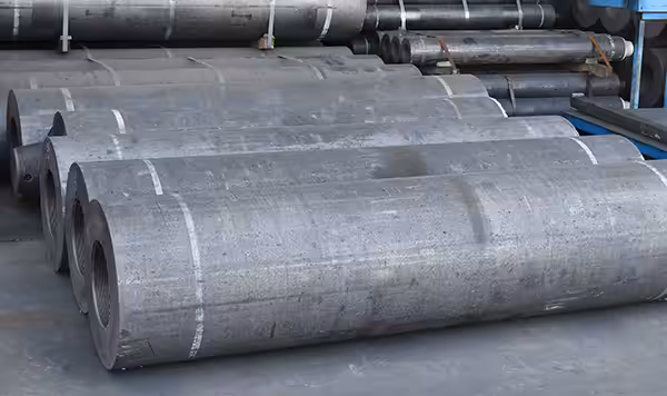 What are the performance specifications of common power graphite electrodes?