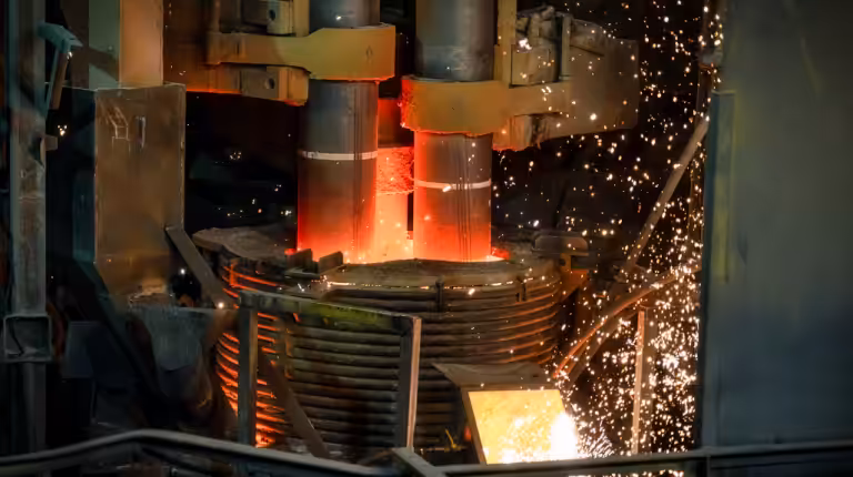Graphitization Furnaces in Graphite Electrode Manufacturing 768x430 1